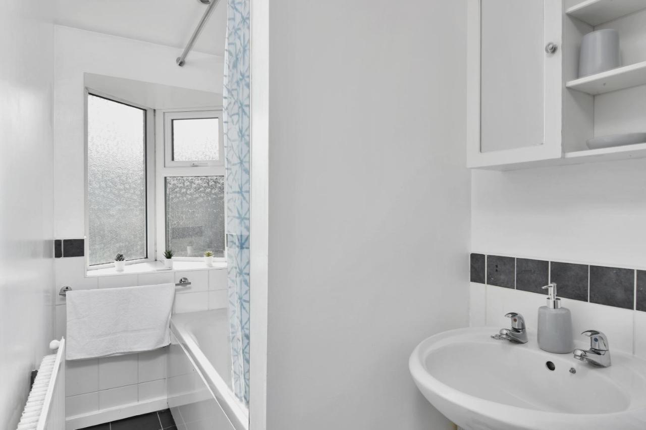 Xclusive Living Stay Near Airport & Nec, The Whitecroft Sheldon (West Midlands) Exterior photo